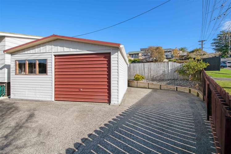 39 Doyly Drive Stanmore Bay_21