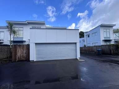 42/3 Wagener Place_1