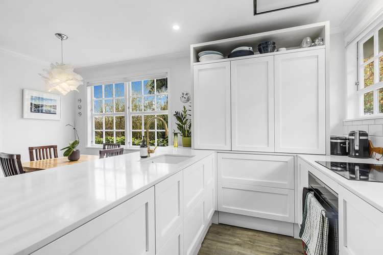 5a Ridd Crescent Karori_6