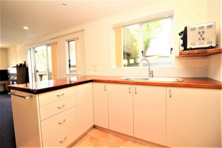 35 South Lynn Road Titirangi_11