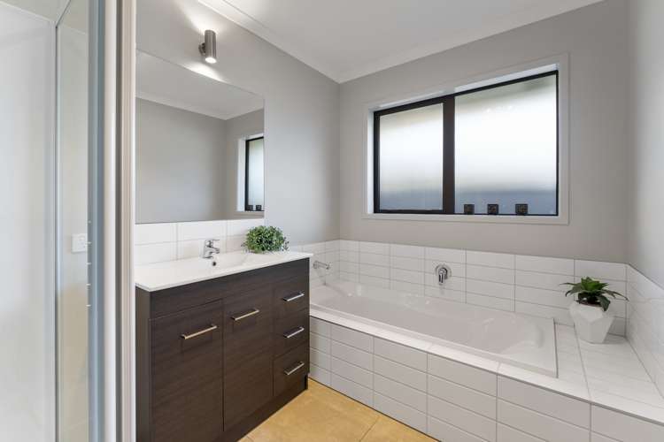 16 Tradewinds Drive Whitby_7