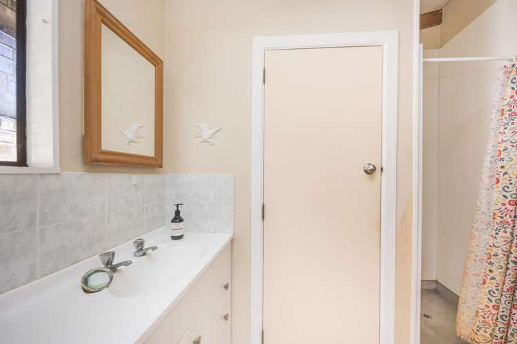 8 Cousins Avenue East Foxton Beach_7