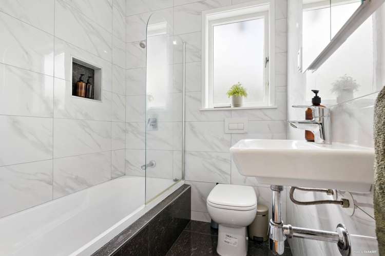 4 Glenvil Lane Te Atatu Peninsula_14