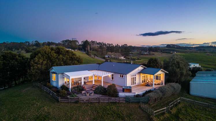 656 Horseshoe Bush Road Waitoki_0