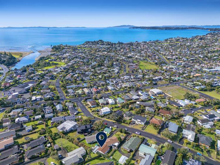 11 Fairway Avenue Red Beach_26