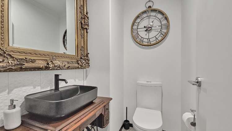 9 Petes Way Lynmore_24