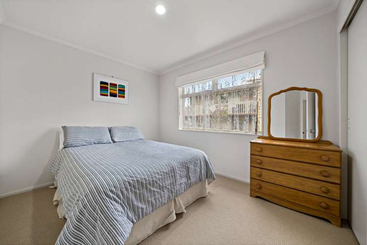 5b Doment Crescent Orewa_9