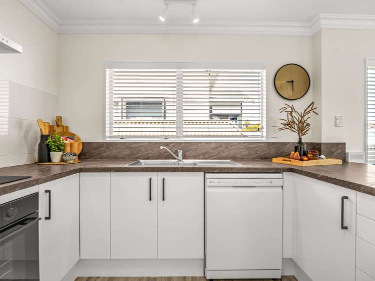 2/37 Fourth Avenue Tauranga Central_5
