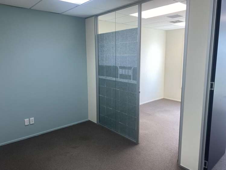 Suite A, 2B, 5 Ceres Court Albany_7