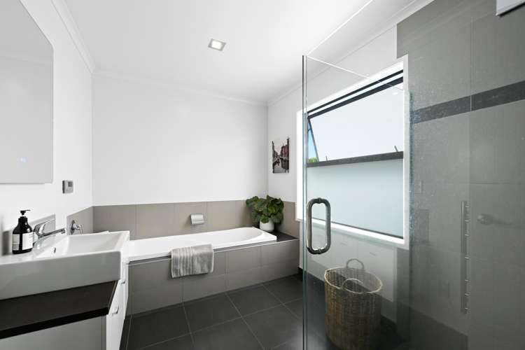 5 Hawkridge Rise Huntington_19