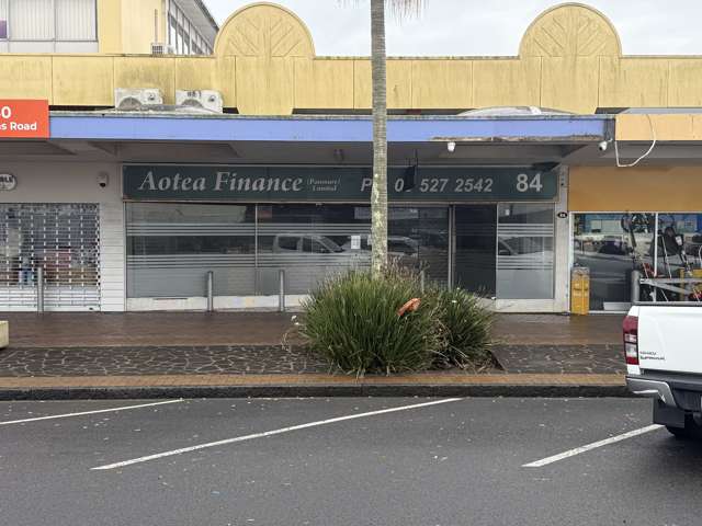 Affordable retail opportunity - prime Queens Road