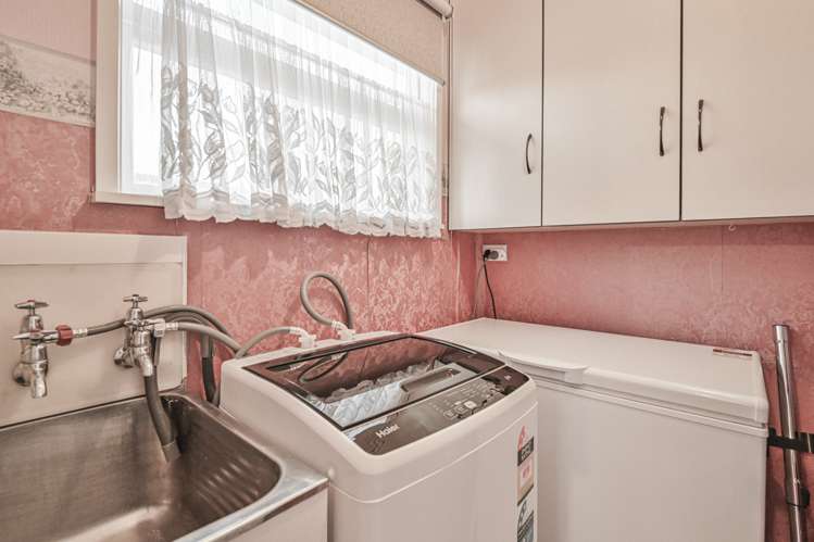 82 Folkestone Drive Flaxmere_10