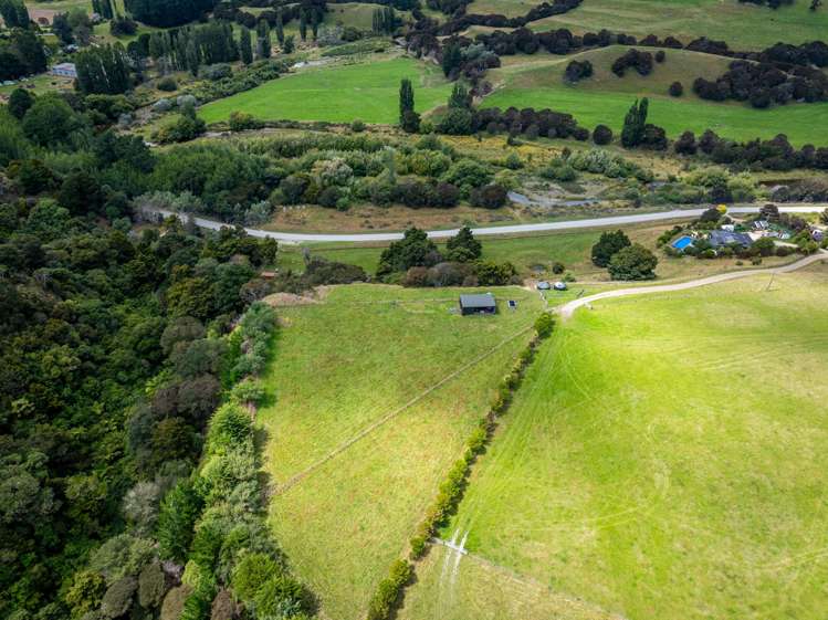 388 Ruakokoputuna Road Martinborough_9