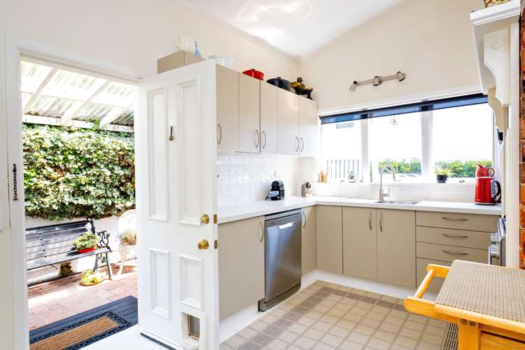 11 Lincoln Road Bluff Hill_5