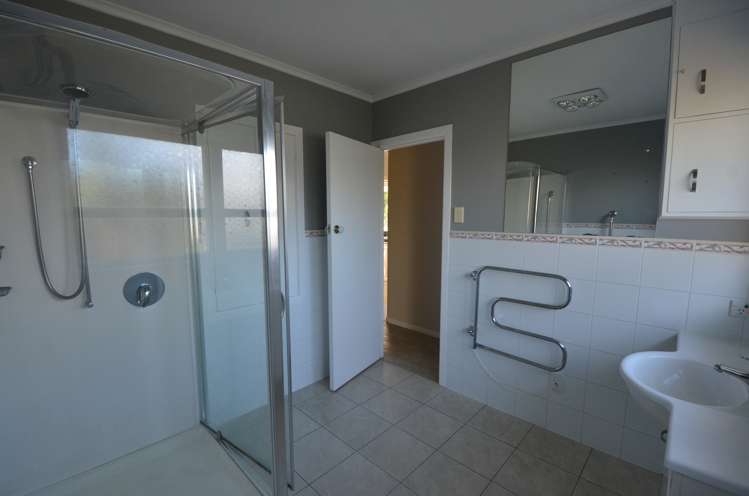 13 Renwick Street Papakura_12