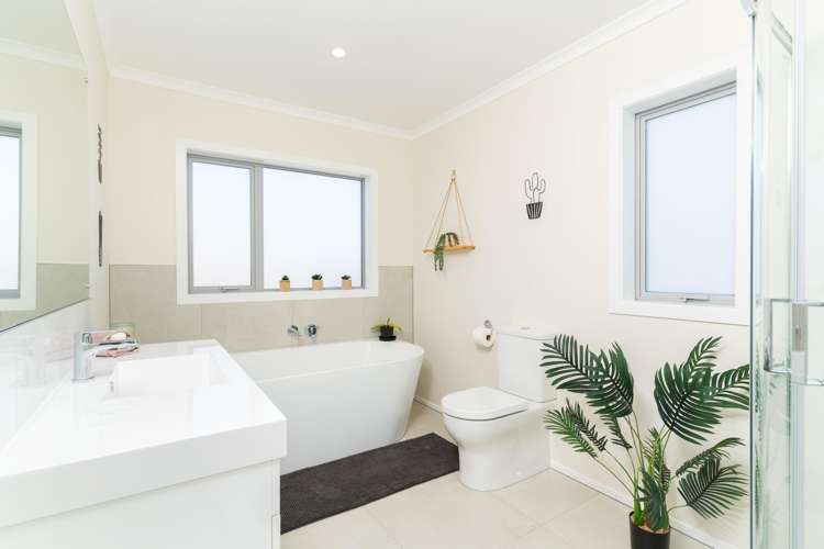 17 Prestwich Rise Churton Park_15