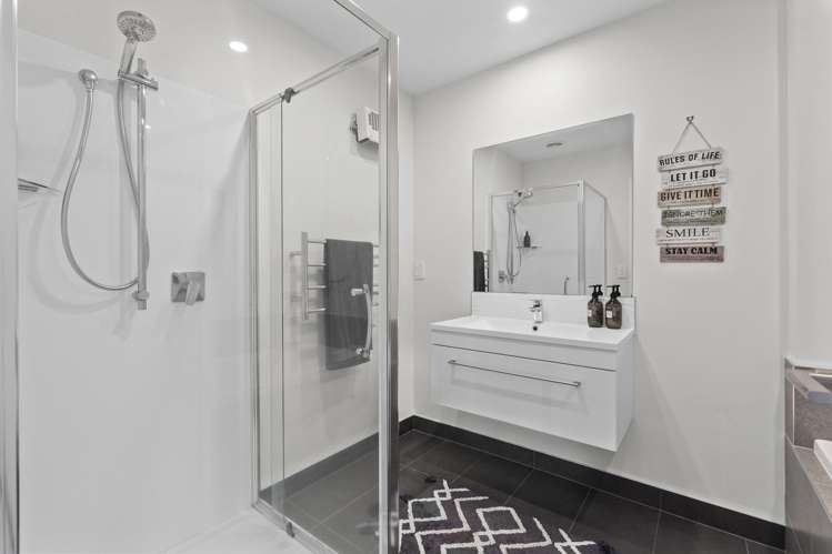 6 Orca Drive Stanmore Bay_6