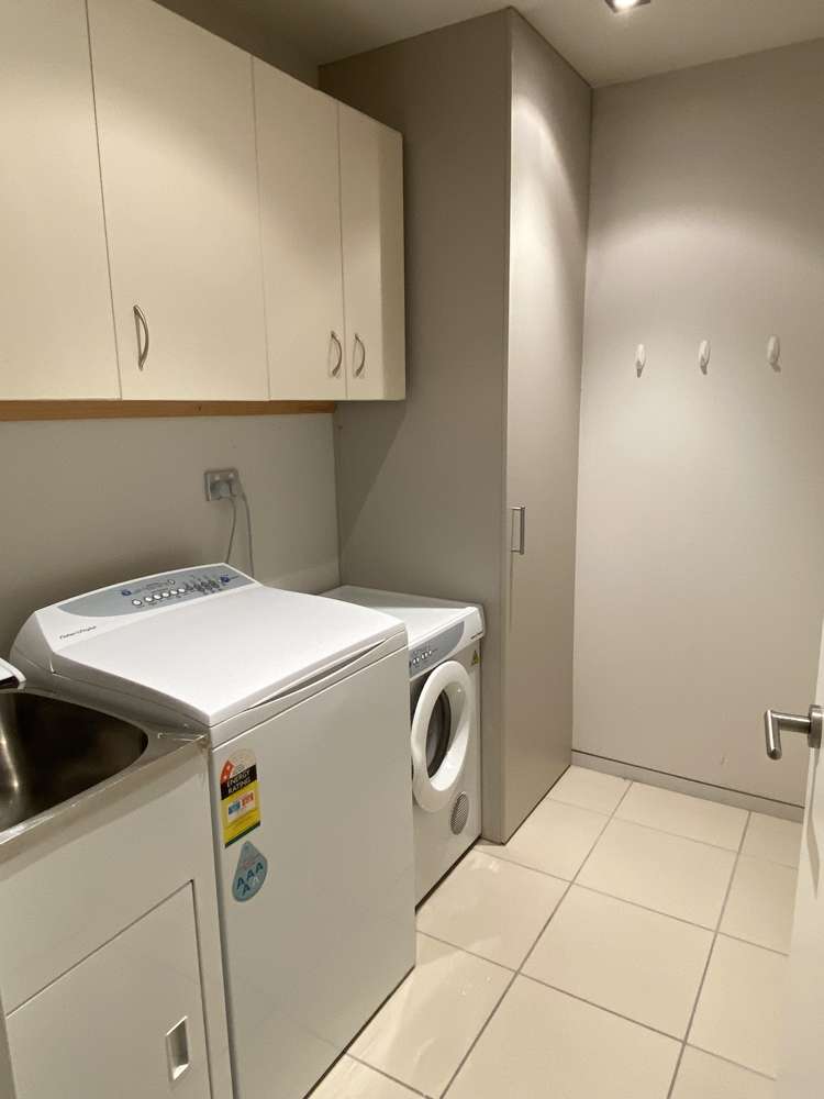 5/16 Beach Front Lane Browns Bay_24