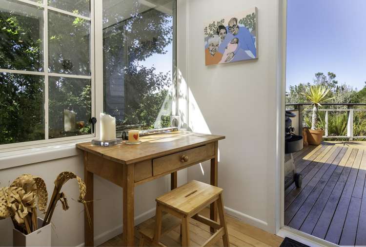 17 Beach Road Mellons Bay_16