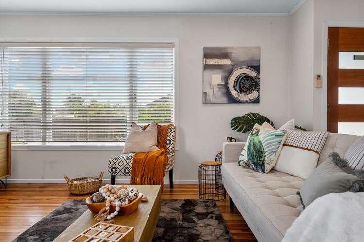 57 Amberley Avenue Te Atatu South_11