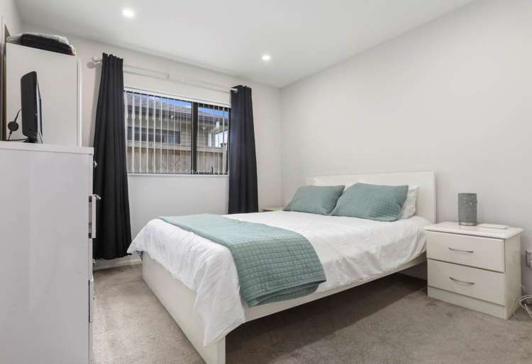 10 Silver Beech Street_5