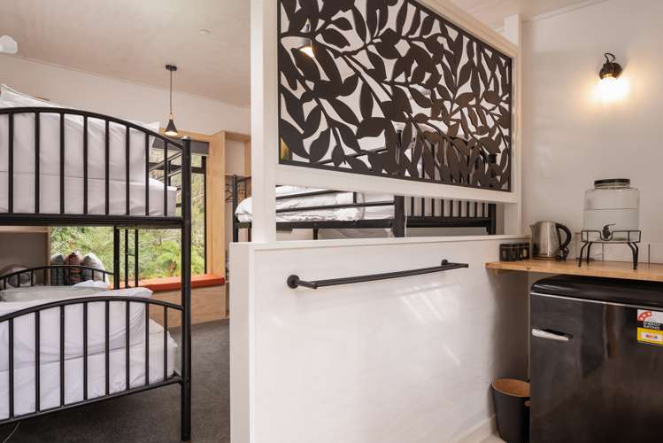 7 Toki Place Kaiuma Bay_12