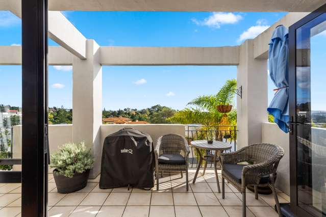 6/5 Monte Cassino Place Birkdale_2