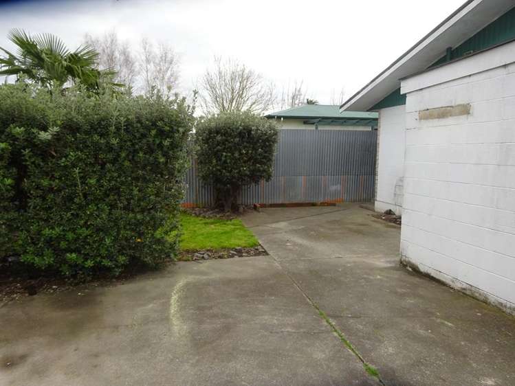 2/1102 Williams Street 10487_13