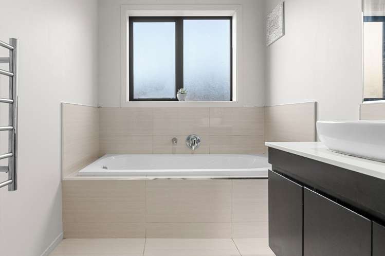 2 Southbrook Close Glenview_16
