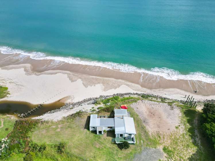 266 Hokianga Harbour Drive Omapere_17