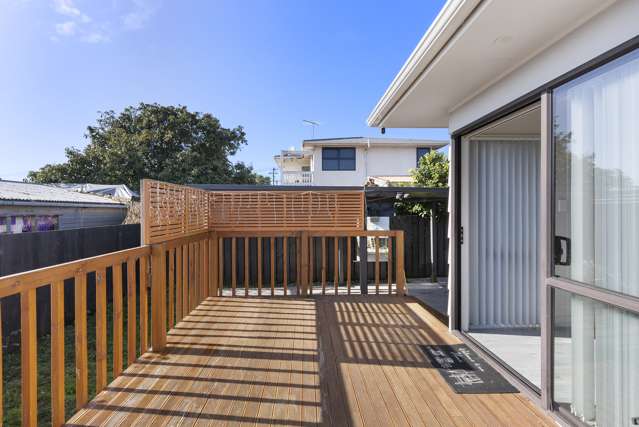 2/4 Daniel Avenue Mangere East_2