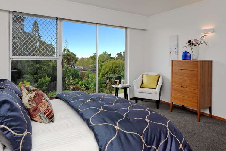 12 Sunnylaw Place Glen Eden_16