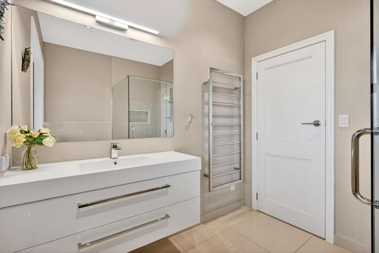 136 Mcrobbie Road Kingseat_25
