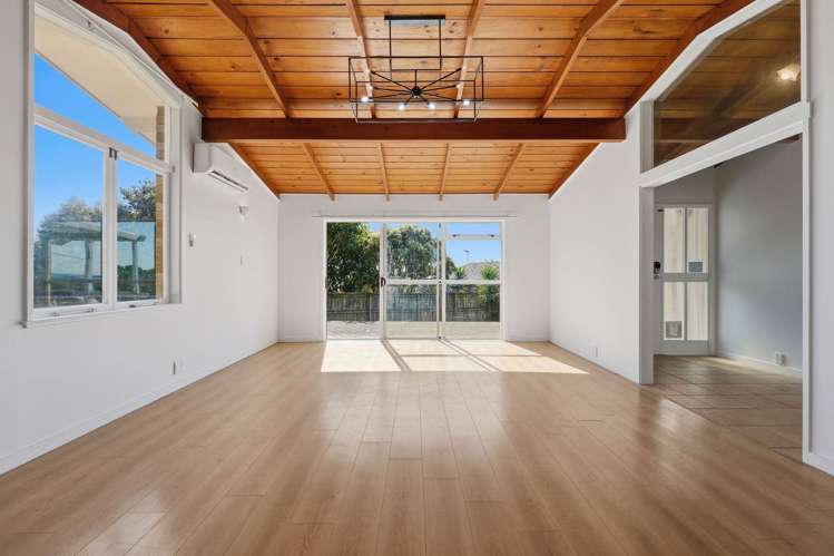 1 Fowey Avenue Te Atatu South_36