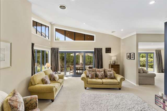 3 Endeavour Drive Whitby_1