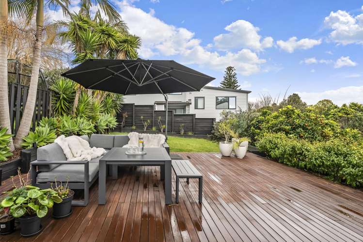 16 Pickwick Parade Mellons Bay_14