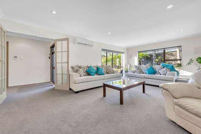 6 Billabong Place Botany Downs_4