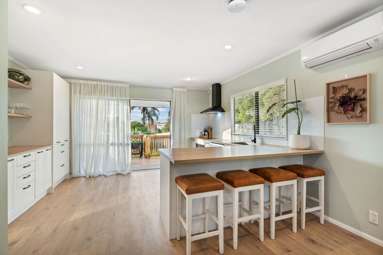 8A Parrs Cross Road_3