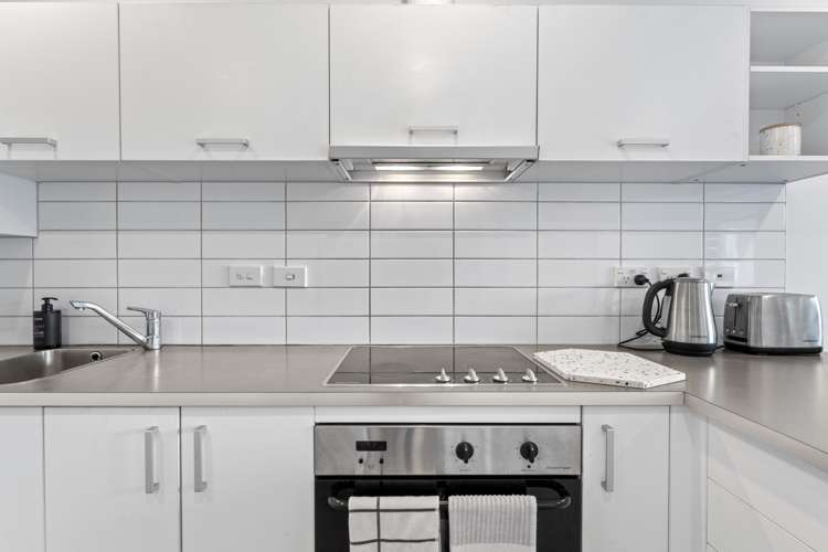 C1/60 Masons Road Oteha_5