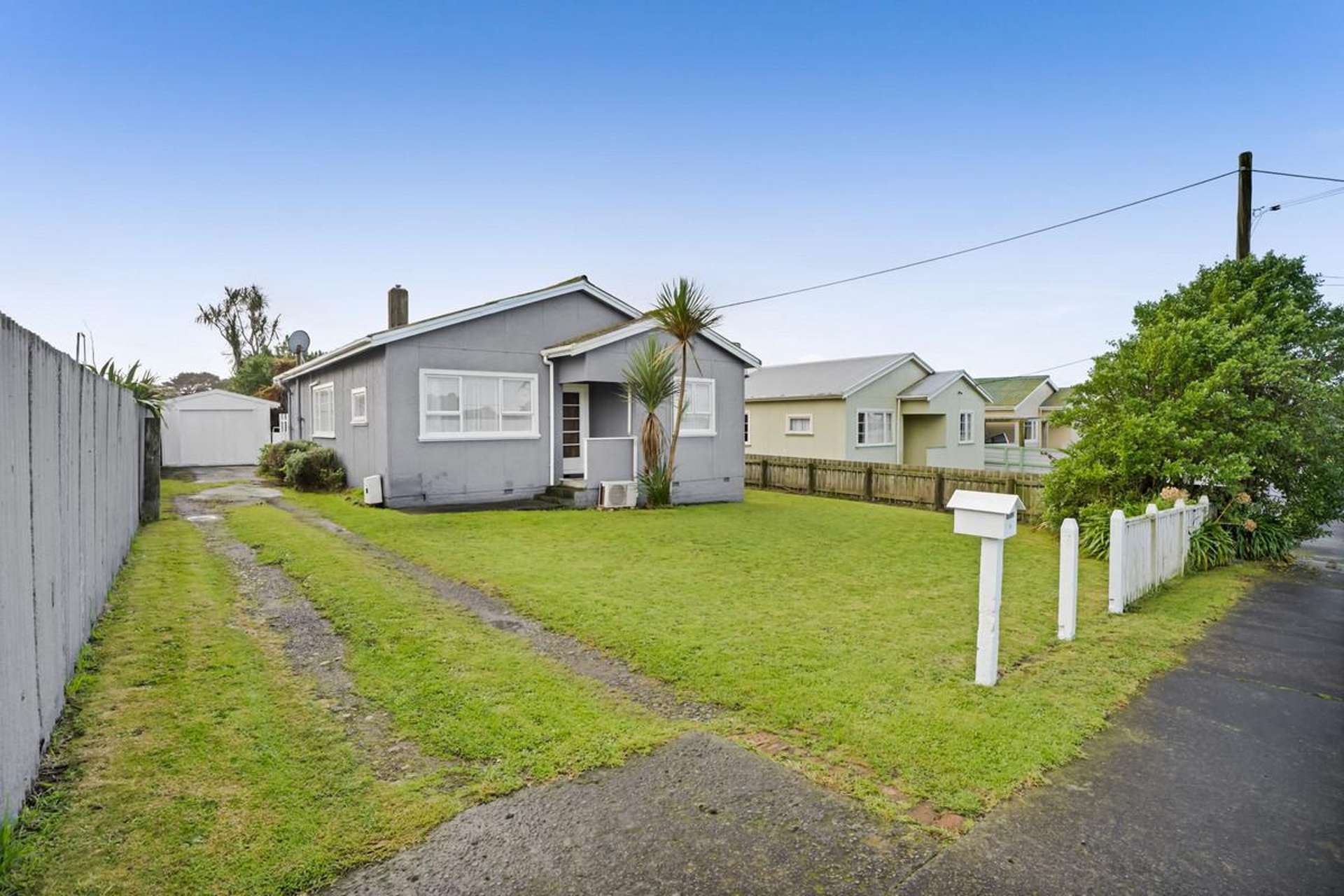 14 Leicester Street Patea_0