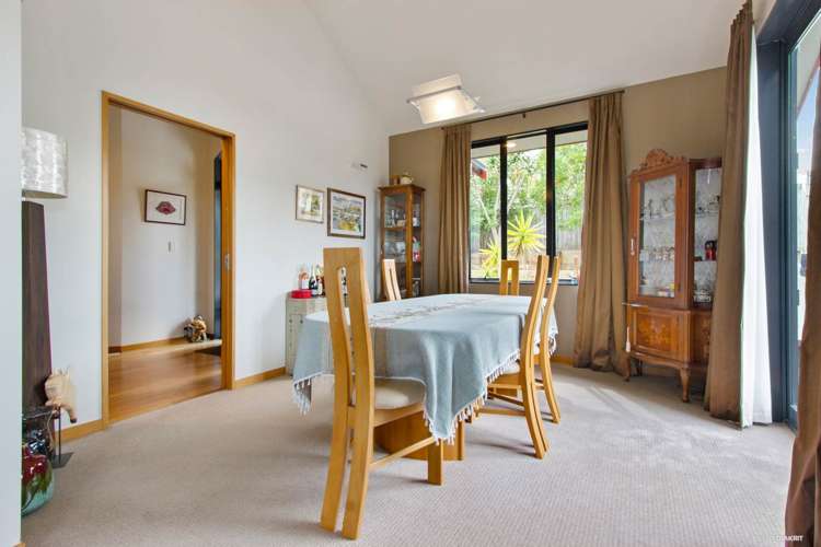 241 Royal Road Massey_10