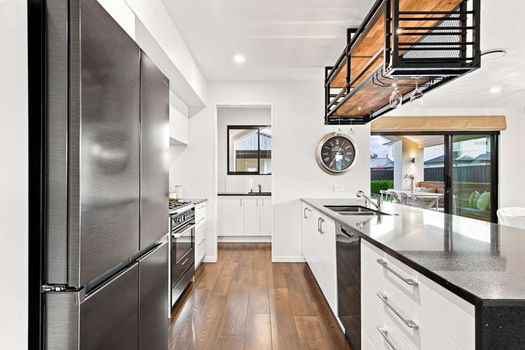 56 Carnaveron Drive Lincoln_5