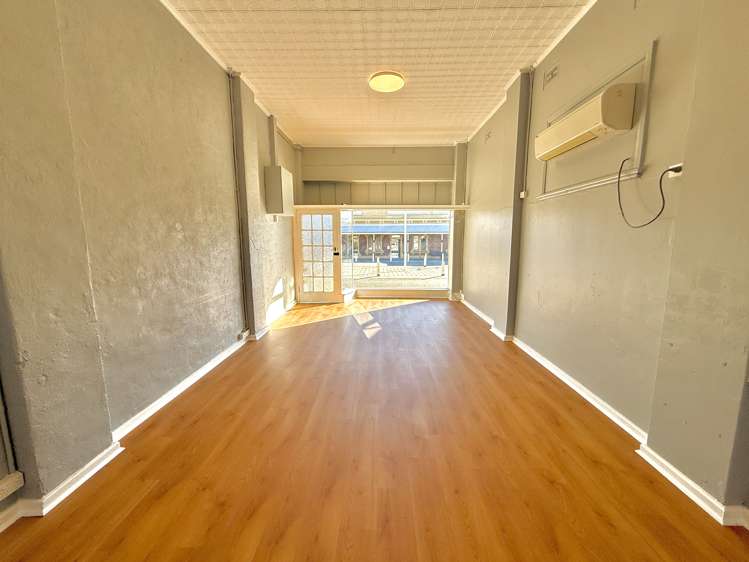 4 Railway Square Junee_1