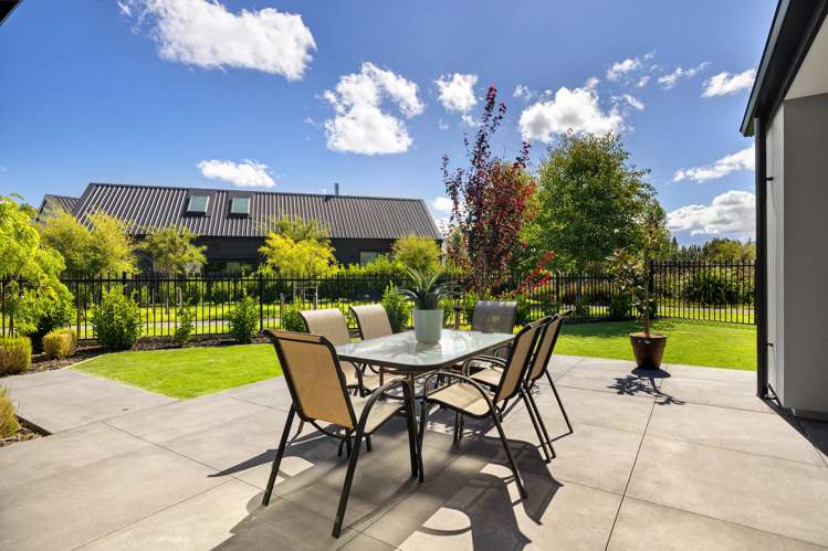 8 Kirkland Crescent Harewood_23