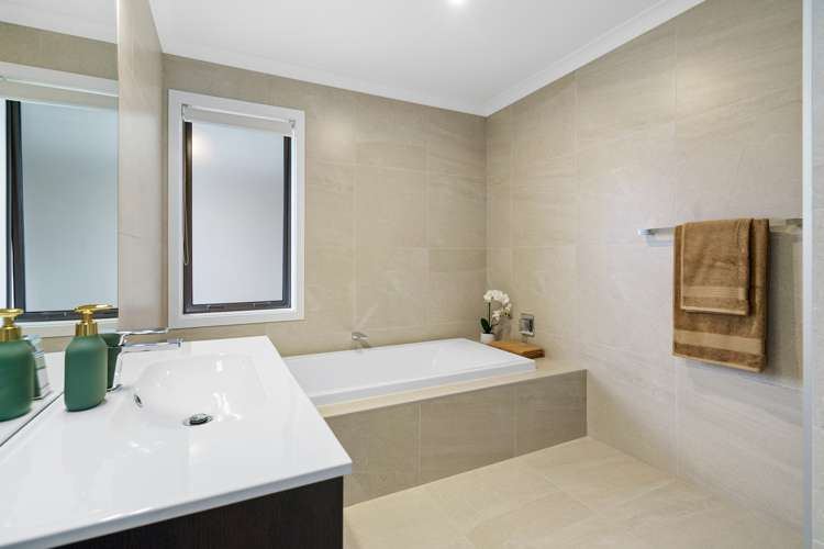 17 Henry Bell Close Leamington_18