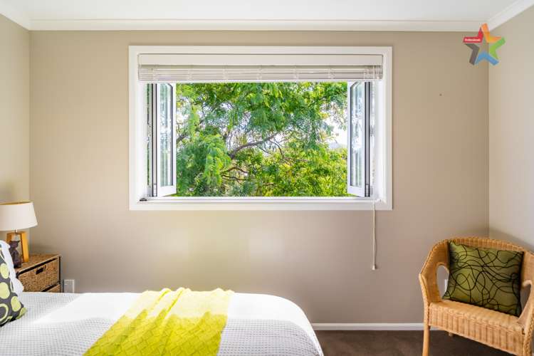 51 Pohutukawa Street Woburn_19