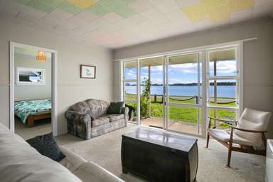 24 Esplanade Road, Ongare Point_2