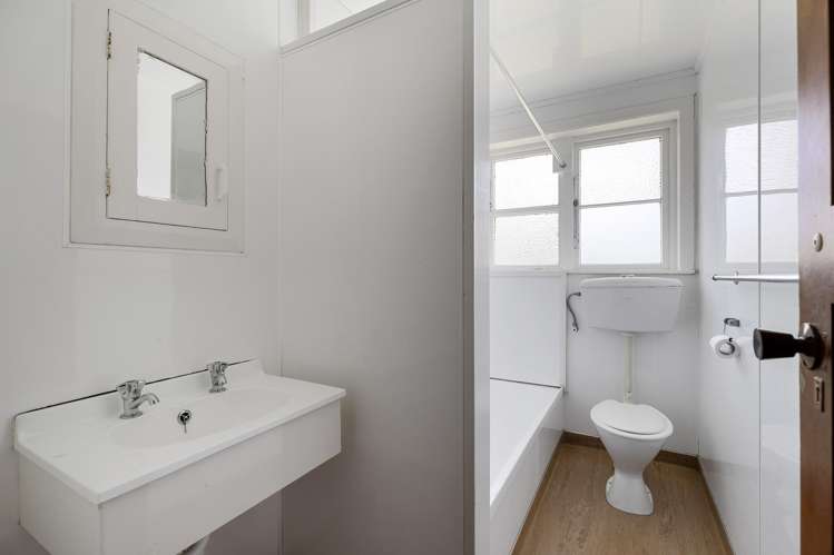 45 Plunket Terrace Hamilton East_11