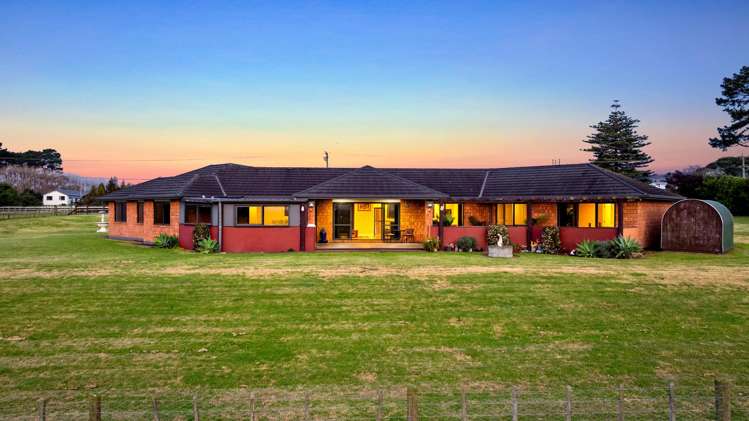 34 Taurangaruru Road Waiuku_1