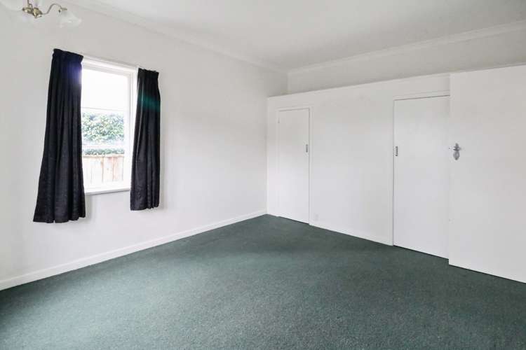 63-65G Whites Line East 1378_5